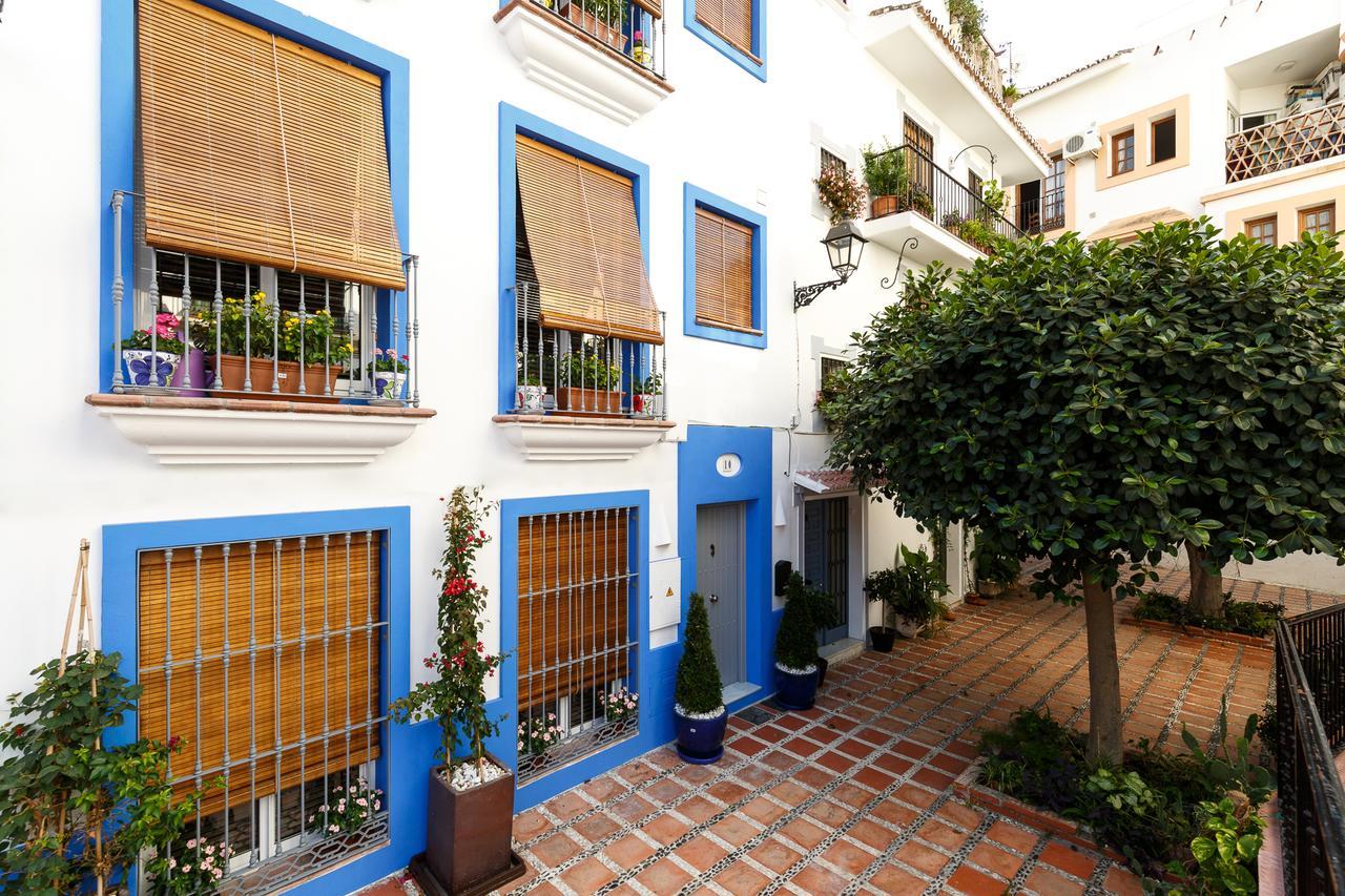 Old Town House Apartemen